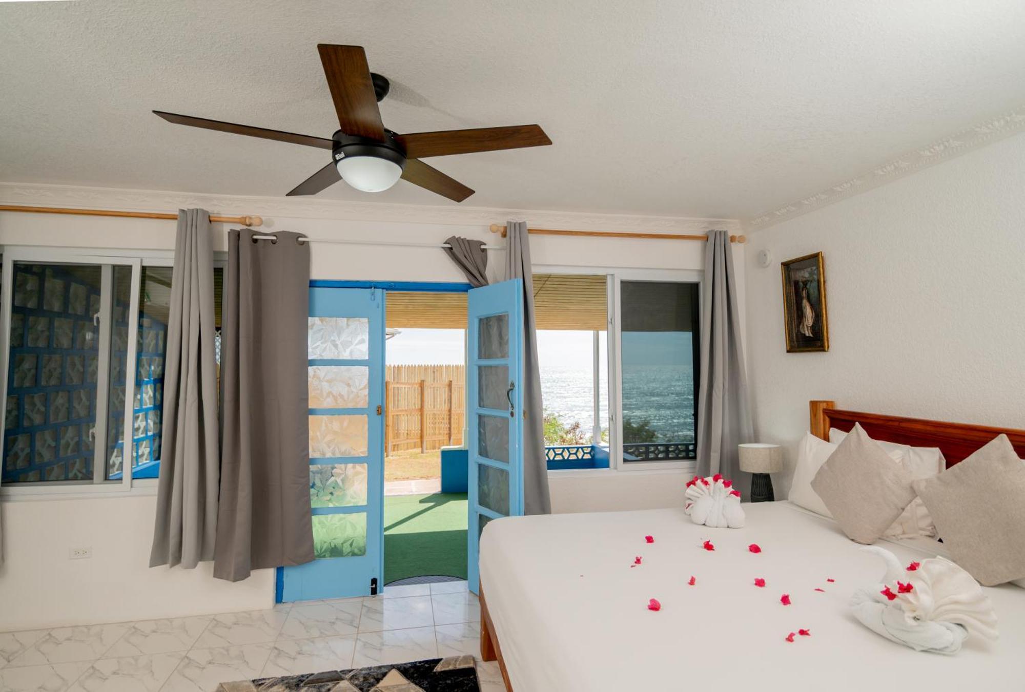 Beyond Sunset Resort & Villas Treasure Beach Eksteriør billede