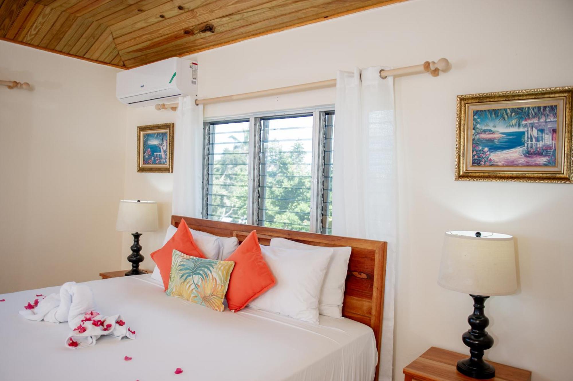 Beyond Sunset Resort & Villas Treasure Beach Eksteriør billede
