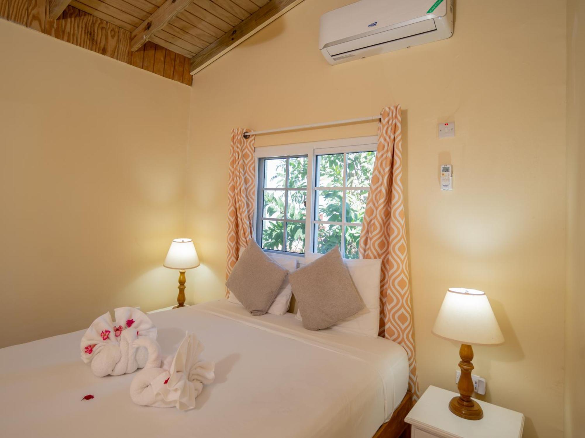 Beyond Sunset Resort & Villas Treasure Beach Eksteriør billede