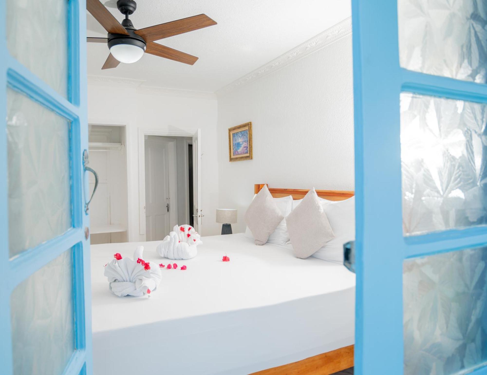 Beyond Sunset Resort & Villas Treasure Beach Eksteriør billede