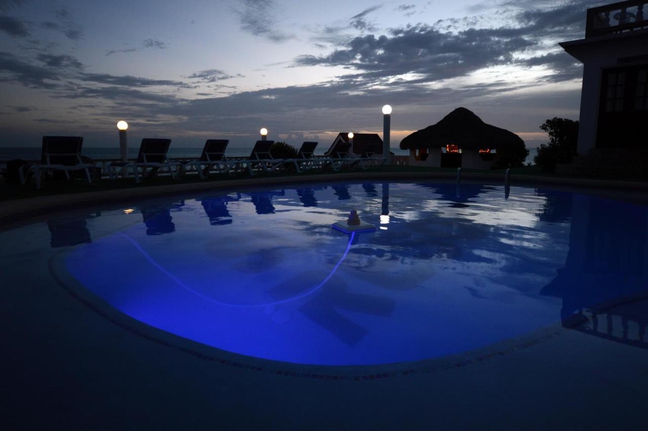 Beyond Sunset Resort & Villas Treasure Beach Eksteriør billede