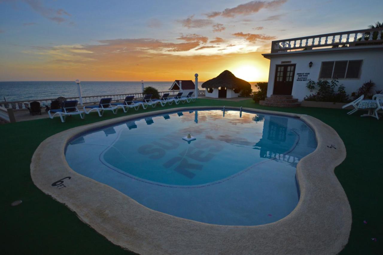 Beyond Sunset Resort & Villas Treasure Beach Eksteriør billede