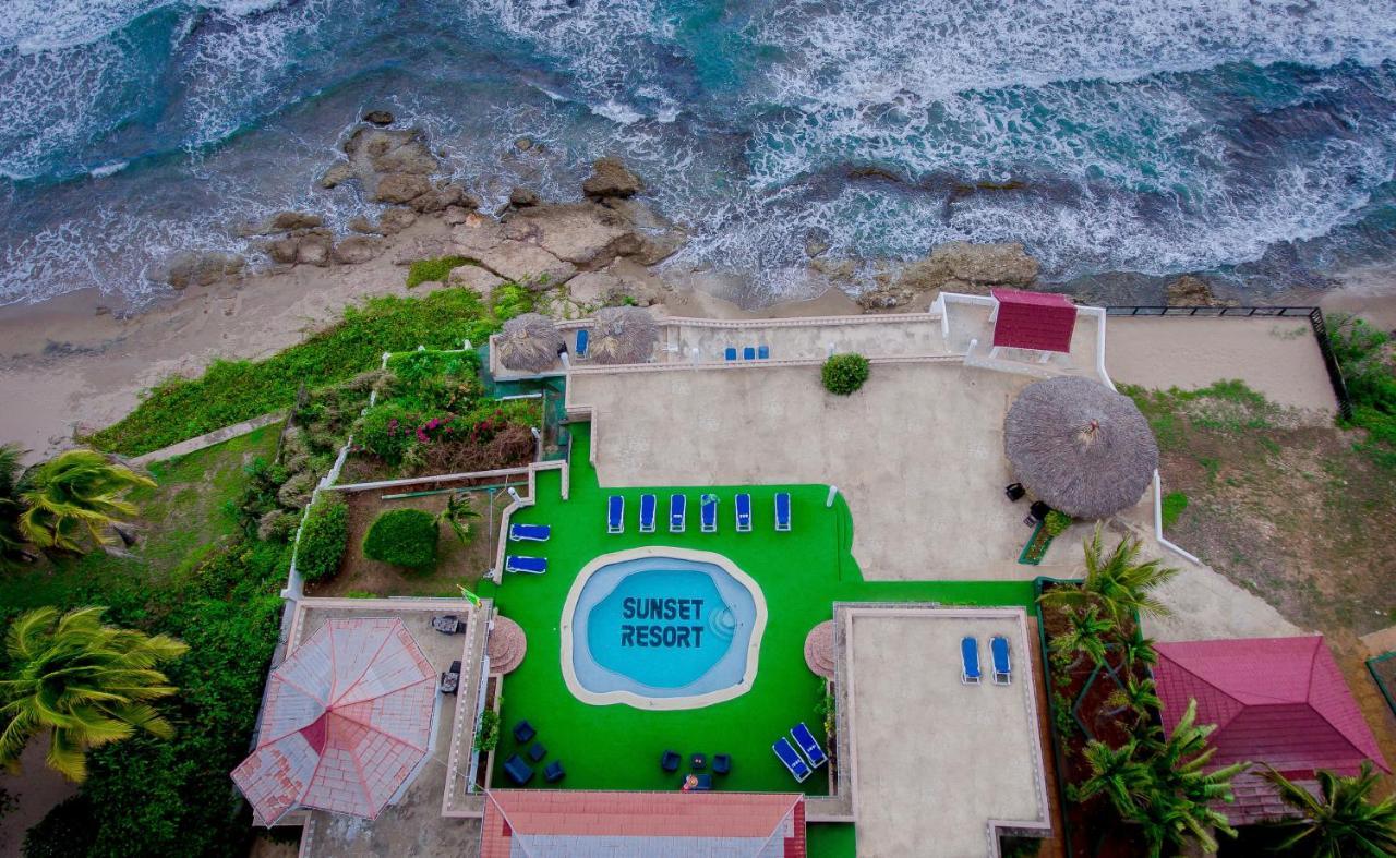 Beyond Sunset Resort & Villas Treasure Beach Eksteriør billede