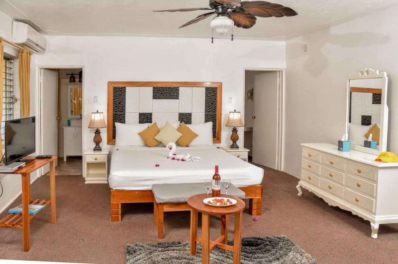 Beyond Sunset Resort & Villas Treasure Beach Eksteriør billede